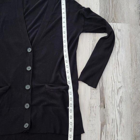 Tahari Sweater Medium Black V Neck Button Down cardigan Stretch Long - Picture 7 of 7